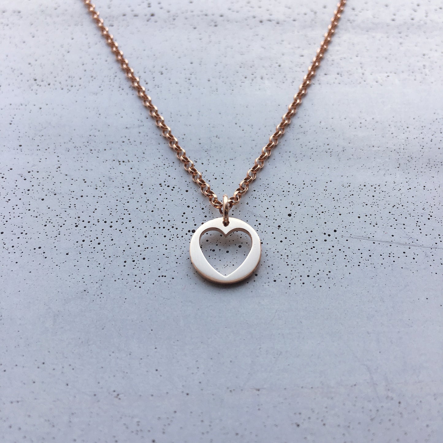 Колие CUTOUT HEART
