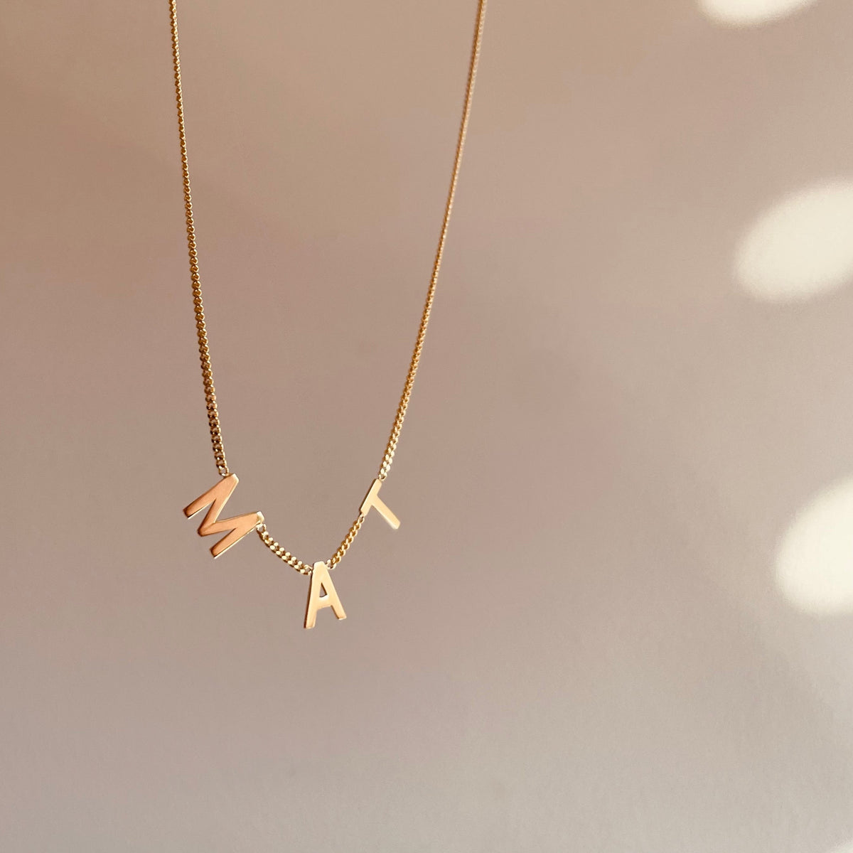 Колие VERTICAL LETTERS ON CHAIN