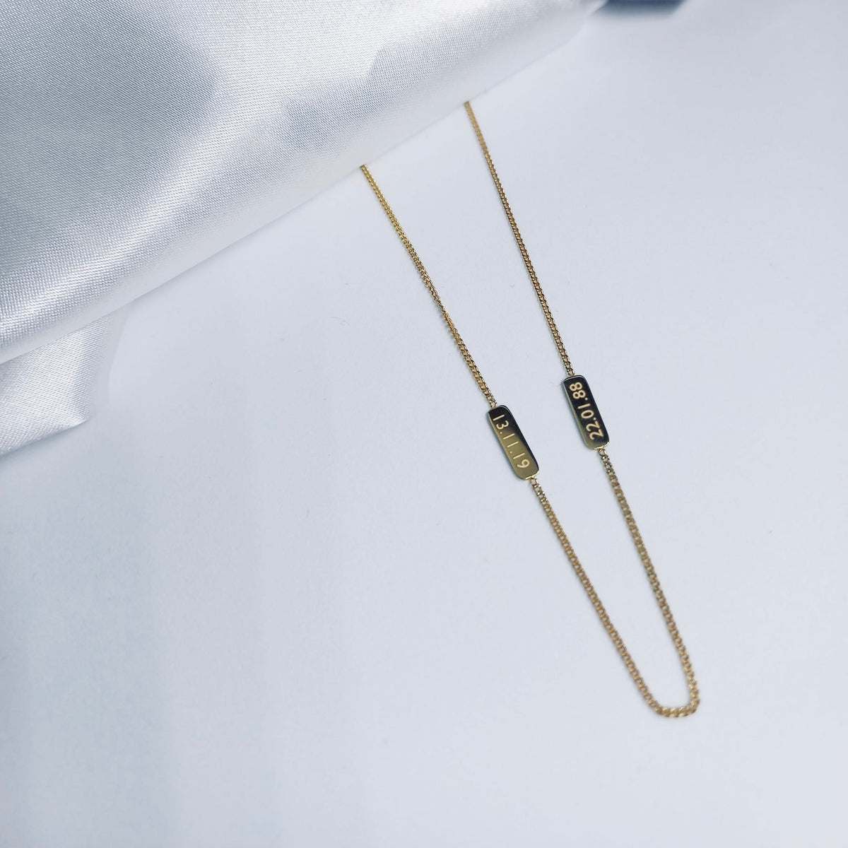 BARS ON CHAIN necklace